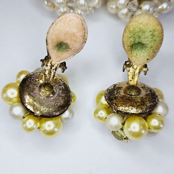 Lot Of Four Sets of Vintage Hand Beaded Japan Round Clip On Faux Pearl Earrings - Picture 16 of 16